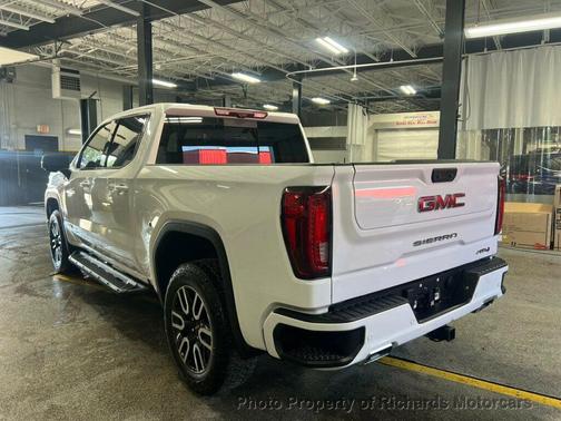 2023 GMC Sierra 1500 AT4