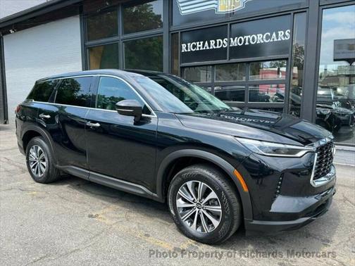 2023 INFINITI QX60 Pure