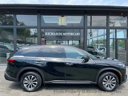 2023 INFINITI QX60 Pure