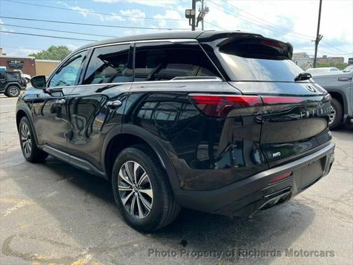2023 INFINITI QX60 Pure