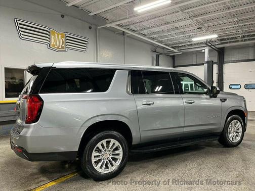 2024 GMC Yukon XL SLE