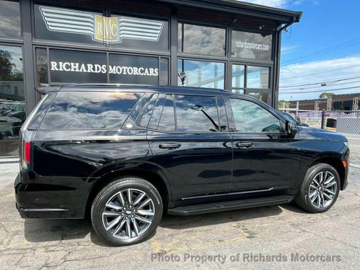 2022 Cadillac Escalade Sport