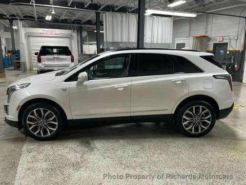 2023 Cadillac XT5 Sport