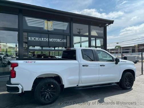2022 Chevrolet Silverado 1500 Custom