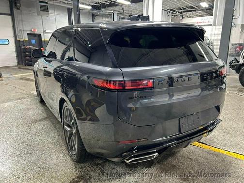 2023 Land Rover Range Rover Sport SE