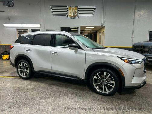 2023 INFINITI QX60 Luxe