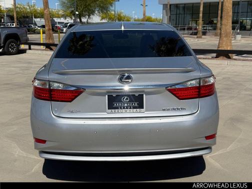 Silver Lining Metallic 2015 Lexus ES 300h Base