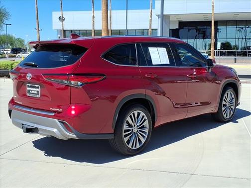 2022 Toyota Highlander Platinum