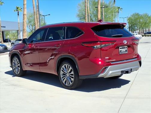 2022 Toyota Highlander Platinum