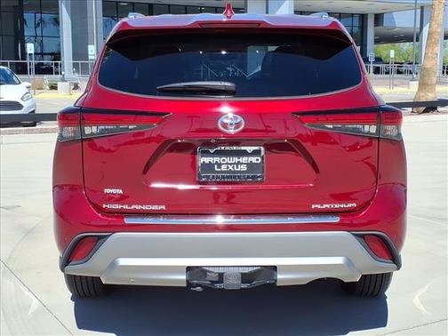 2022 Toyota Highlander Platinum