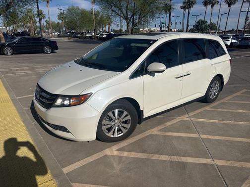White Diamond Pearl 2016 Honda Odyssey EX-L