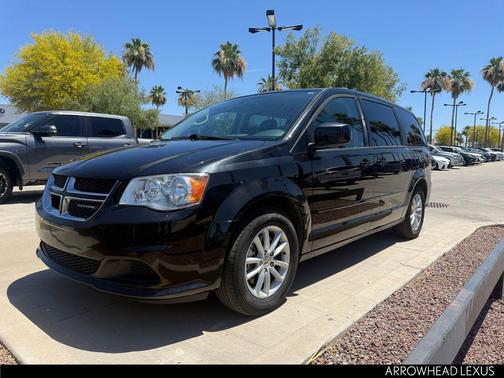 Brilliant Black Crystal Pearlcoat 2015 Dodge Grand Caravan SXT