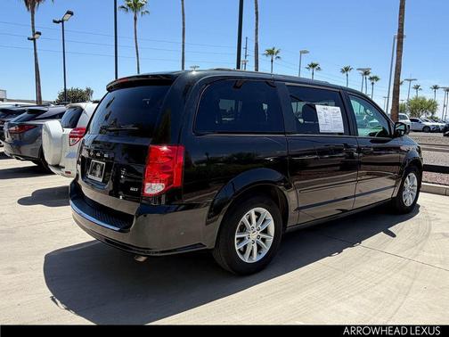 Brilliant Black Crystal Pearlcoat 2015 Dodge Grand Caravan SXT