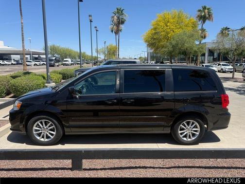 Brilliant Black Crystal Pearlcoat 2015 Dodge Grand Caravan SXT