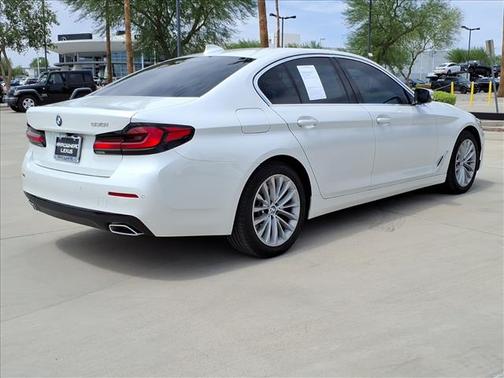 2023 BMW 530 i