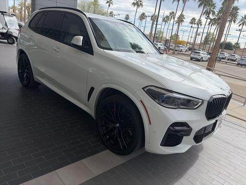 2022 BMW X5 M50i