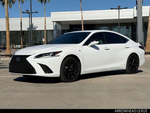 2023 Lexus ES 300h F SPORT Handling