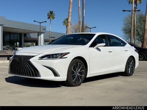 2025 Lexus ES 300h Base