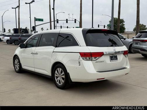 White Diamond Pearl 2016 Honda Odyssey EX-L