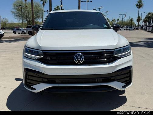 Pure White 2024 Volkswagen Tiguan 2.0T SE R-Line Black