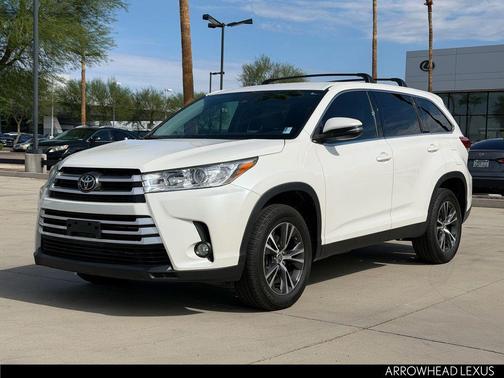 Blizzard Pearl 2019 Toyota Highlander LE Plus
