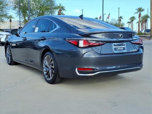 2025 Lexus ES 300h Luxury