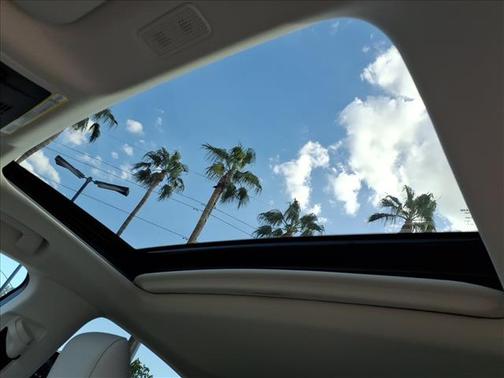 2025 Lexus ES 300h Luxury