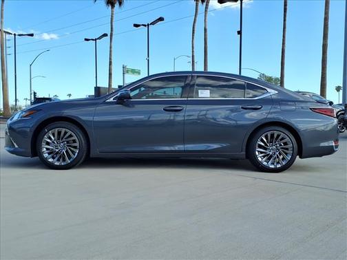 2025 Lexus ES 300h Luxury