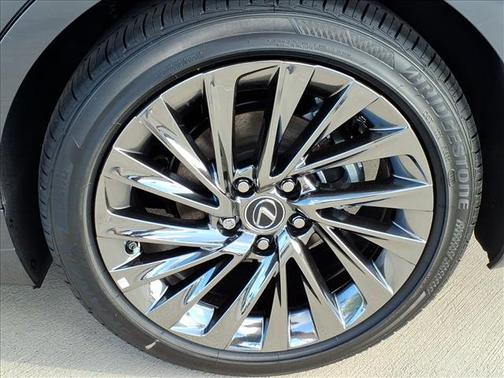 2025 Lexus ES 300h Luxury