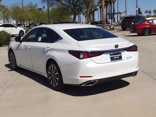 2025 Lexus ES 350 Base