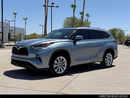 Moon Dust 2020 Toyota Highlander Limited
