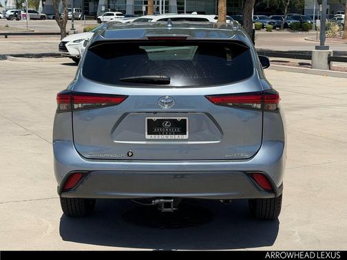 Moon Dust 2020 Toyota Highlander Limited