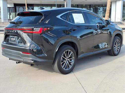 2023 Lexus NX 350h Premium
