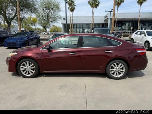 Moulin Rouge Mica 2013 Toyota Avalon XLE Premium