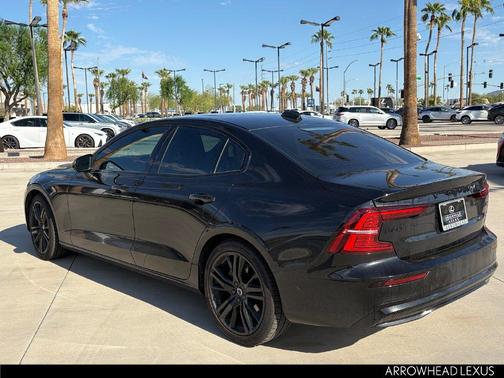 Onyx Black Metallic 2024 Volvo S60 B5 Plus Black Edition