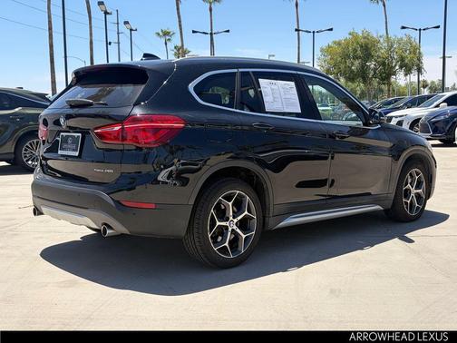 Black Sapphire Metallic 2019 BMW X1 sDrive28i