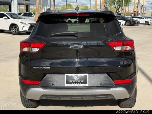 Mosaic Black Metallic 2021 Chevrolet Trailblazer LT