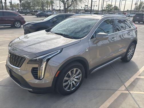 2022 Cadillac XT4 Premium Luxury