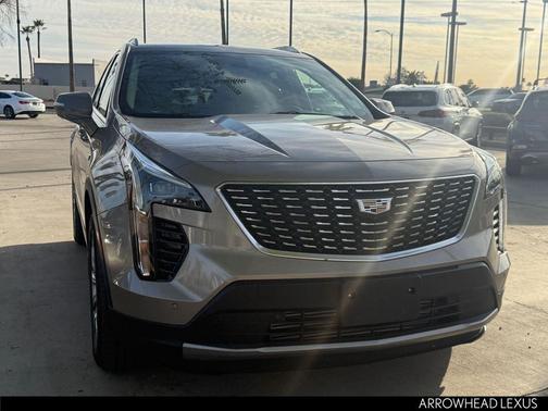 2022 Cadillac XT4 Premium Luxury