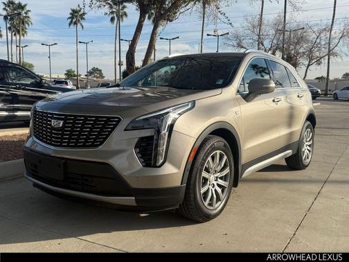 2022 Cadillac XT4 Premium Luxury