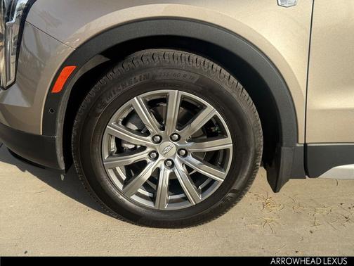 2022 Cadillac XT4 Premium Luxury