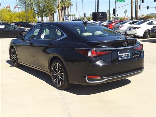 2025 Lexus ES 300h Base