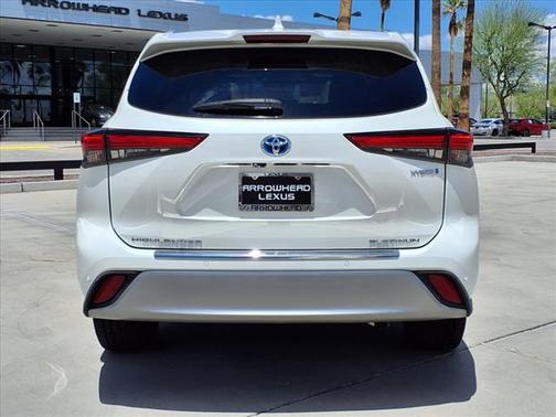 2020 Toyota Highlander Hybrid Platinum