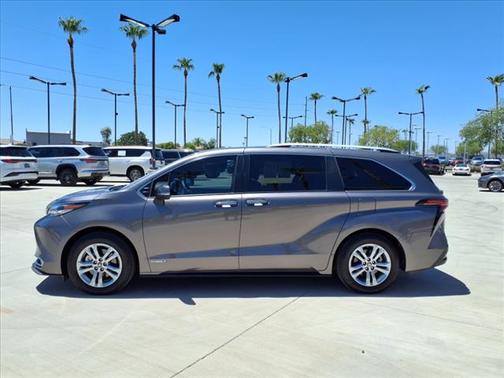 2021 Toyota Sienna Platinum 7 Passenger