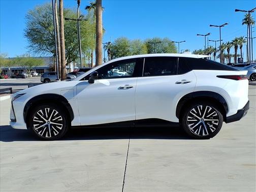 2023 Lexus RZ 450e Luxury