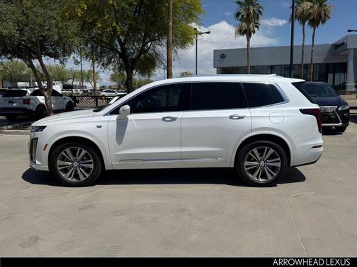 Crystal White Tricoat 2021 Cadillac XT6 Premium Luxury FWD