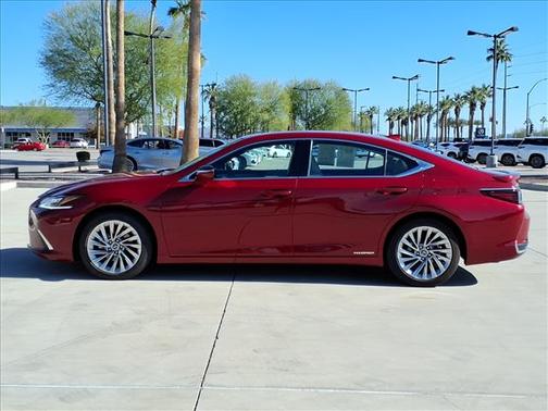 2021 Lexus ES 300h Luxury