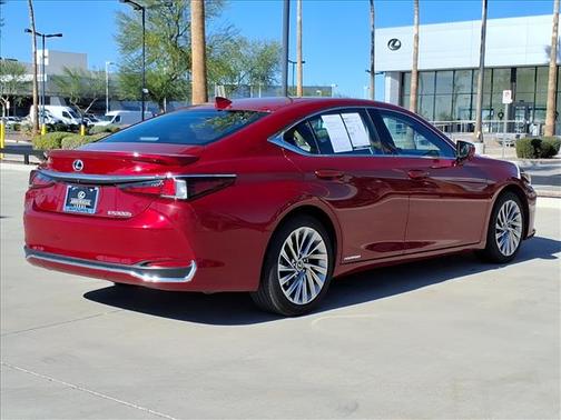 2021 Lexus ES 300h Luxury
