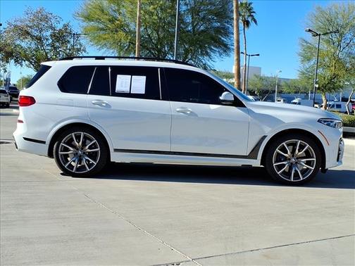 2021 BMW X7 M50i