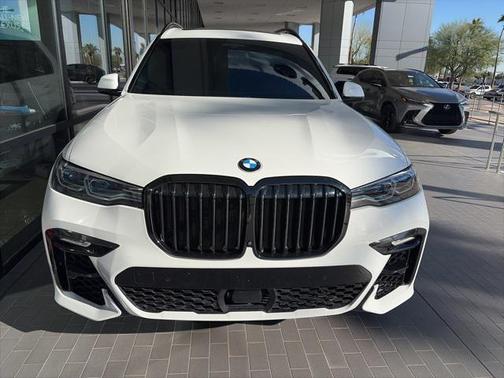 2021 BMW X7 M50i